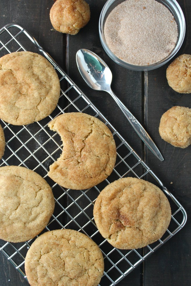 These Brown Butter Snickerdoodles are loaded with cinnamon - my new favorite cookie for the holiday season! | The Millennial Cook #cookies #snickerdoodles #brownbutter #cinnamon