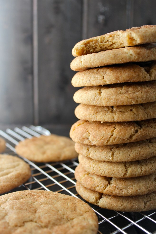 These Brown Butter Snickerdoodles are loaded with cinnamon - my new favorite cookie for the holiday season! | The Millennial Cook #cookies #snickerdoodles #brownbutter #cinnamon
