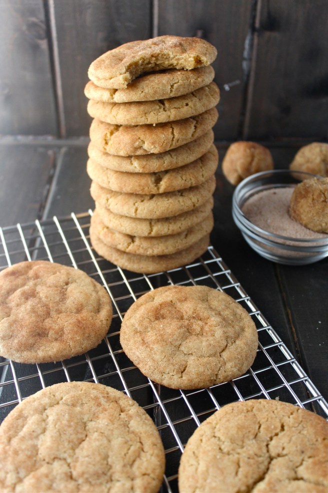 These Brown Butter Snickerdoodles are loaded with cinnamon - my new favorite cookie for the holiday season! | The Millennial Cook #cookies #snickerdoodles #brownbutter #cinnamon
