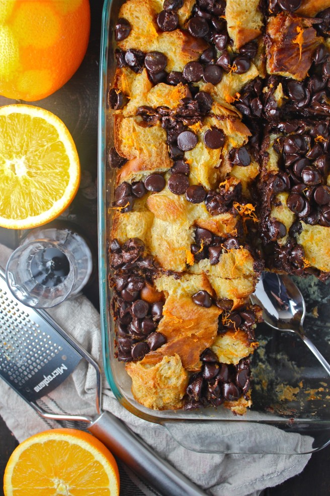 This Chocolate Orange Bread Pudding is rich, creamy, sweet, and perfectly decadent! | The Millennial Cook #winterrecipe #chocolate #orange #breadpudding