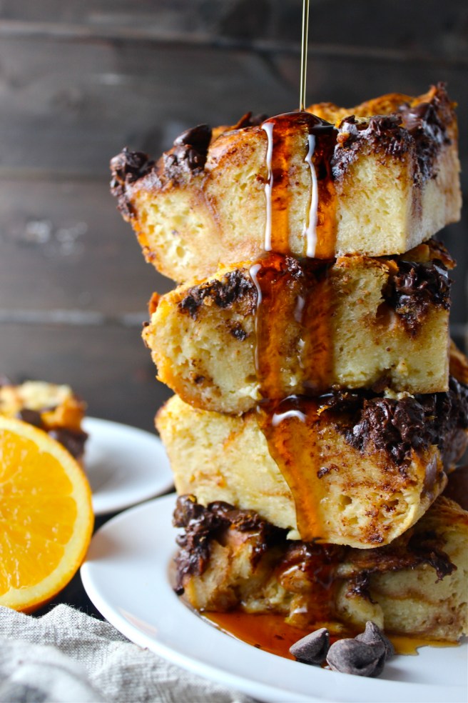 This Chocolate Orange Bread Pudding is rich, creamy, sweet, and perfectly decadent! | The Millennial Cook #winterrecipe #chocolate #orange #breadpudding