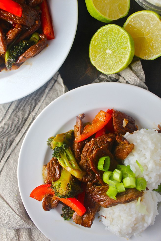 This Beef & Broccoli Stir Fry is ready in a matter of minutes for the perfect filling and delicious weeknight dinner! | The Millennial Cook #easydinner #stirfry #beef #broccoli