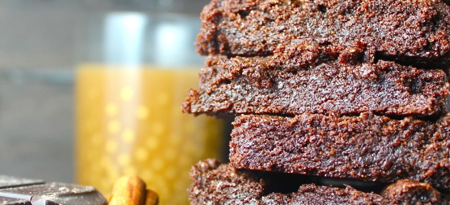 These Mexican Chocolate Brownies are rich, fudgy, chocolaty, and kissed with cinnamon! | The Millennial Cook #brownies #chocolate #cinnamon #mexicanchocolate