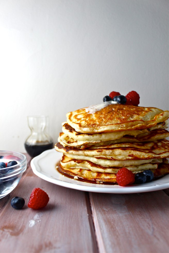 These Perfect Buttermilk Pancakes are so light and fluffy - seriously a go-to in my house! | The Millennial Cook #breakfast #brunch #pancakes #buttermilkpancakes