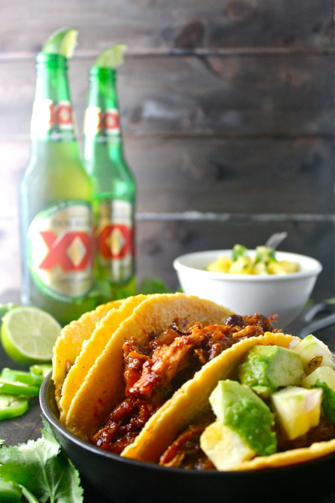 This Pineapple Pulled Pork is flavored with barbecue sauce and diced pineapple - so hearty and delicious! | The Millennial Cook #pork #pulledpork #pineapple #tacos