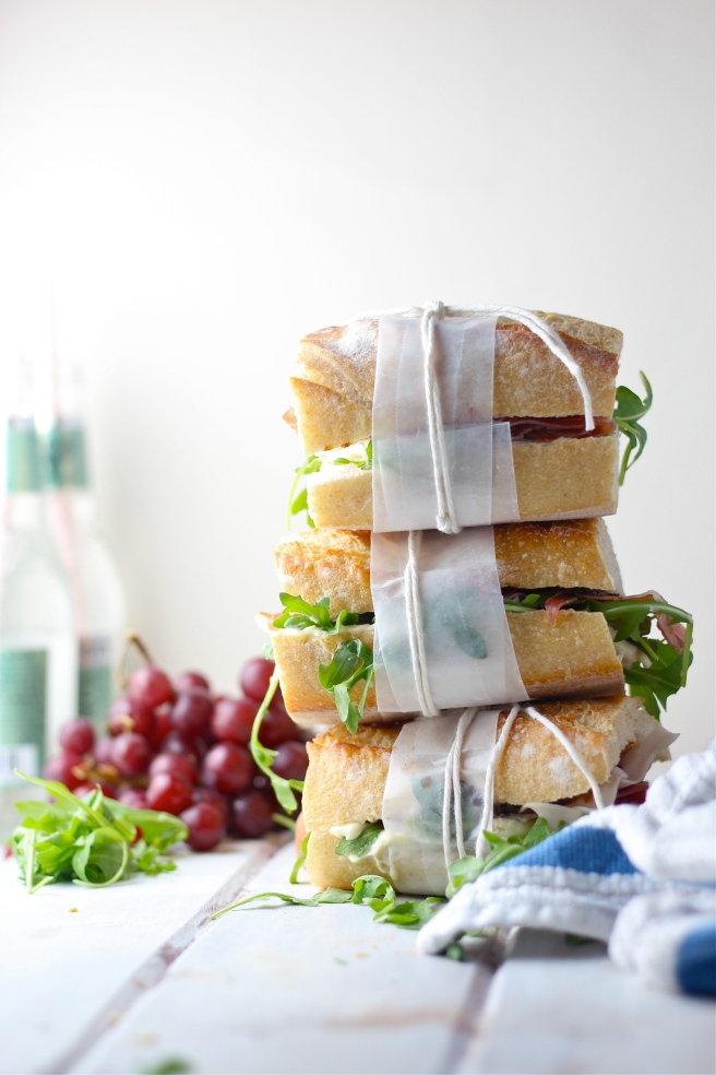 These Prosciutto Picnic Sandwiches are an easy and delicious European-style lunch! | The Millennial Cook #sandwich #prosciutto #brie #fig #arugula