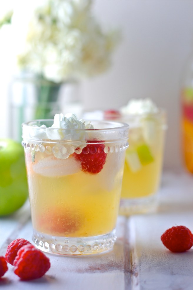 This White Wine Sangria is light, refreshing, and fruity - so perfect for summer! | The Millennial Cook #drink #cocktail #wine #whitewine #sangria