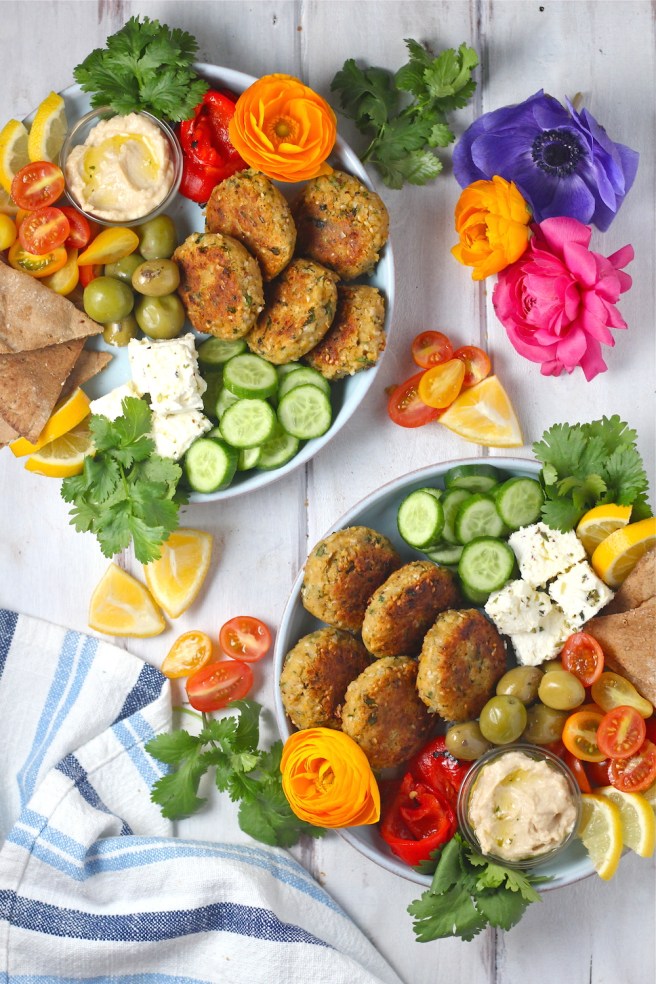 These Easy Vegan Falafel are loaded with hearty chickpeas, nutty sesame seeds, and plenty of flavorful spices! | The Millennial Cook #vegetarian #vegan #falafel #chickpeas