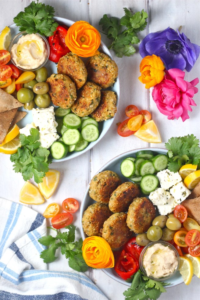 These Easy Vegan Falafel are loaded with hearty chickpeas, nutty sesame seeds, and plenty of flavorful spices! | The Millennial Cook #vegetarian #vegan #falafel #chickpeas