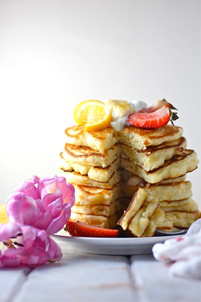 These Lemon Ricotta Pancakes are so light and airy - the perfect tart and creamy breakfast treat! | The Millennial Cook #breakfast #brunch #pancakes #lemon #ricotta