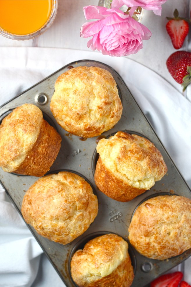 These classic Popovers are so incredibly light and airy! | The Millennial Cook #breakfast #brunch #popovers #muffins