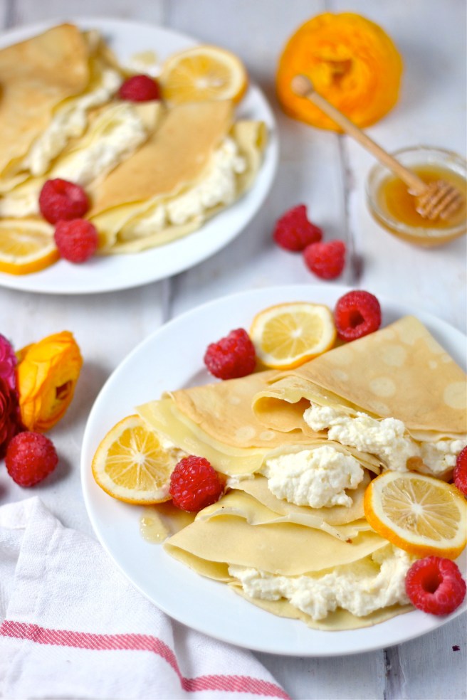 These Lemon Mascarpone Stuffed Crepes are a sweet, tart, and decadent dish that’s perfect for brunch! | The Millennial Cook #breakfast #brunch #crepes #lemon #mascarpone