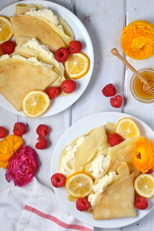 These Lemon Mascarpone Stuffed Crepes are a sweet, tart, and decadent dish that’s perfect for brunch! | The Millennial Cook #breakfast #brunch #crepes #lemon #mascarpone