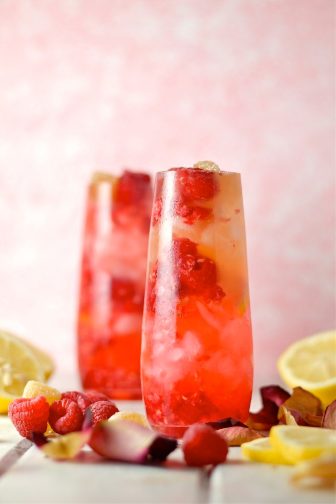 This Raspberry Ginger Kombucha Cocktail is so light and refreshing! | The Millennial Cook #spring #springrecipe #cocktail #vodka #kombucha #raspberry #ginger