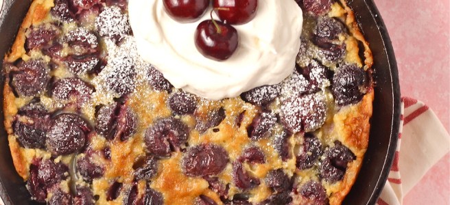 This Cherry Clafouti is a delicious light, sweet, and satisfying dessert that’s perfect for summer! | The Millennial Cook #summerrecipe #cherry #french #tart